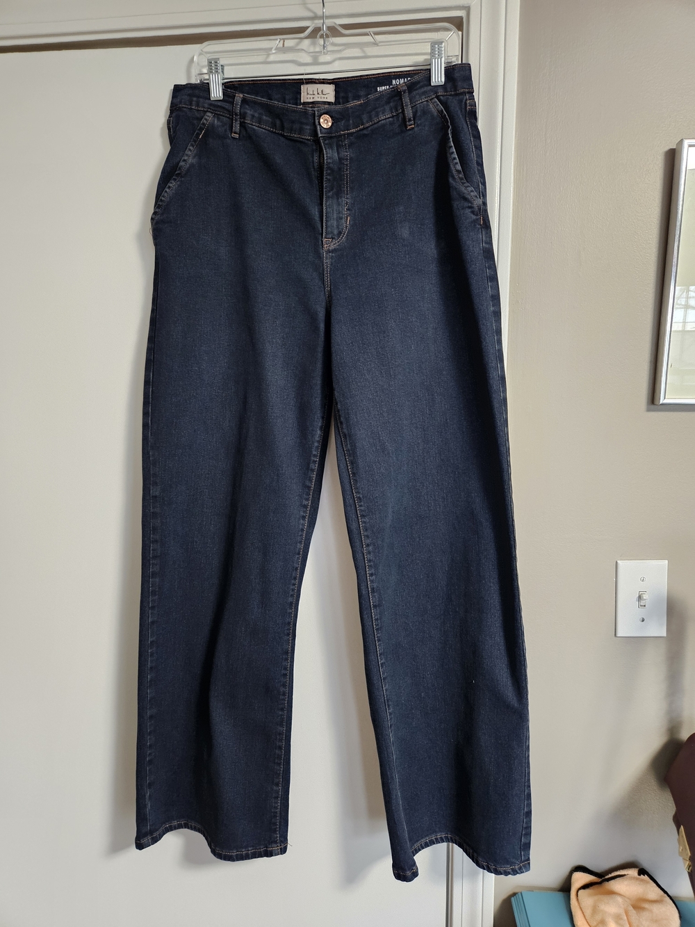 High-Rise Wide-Leg Jeans in Dark Blue